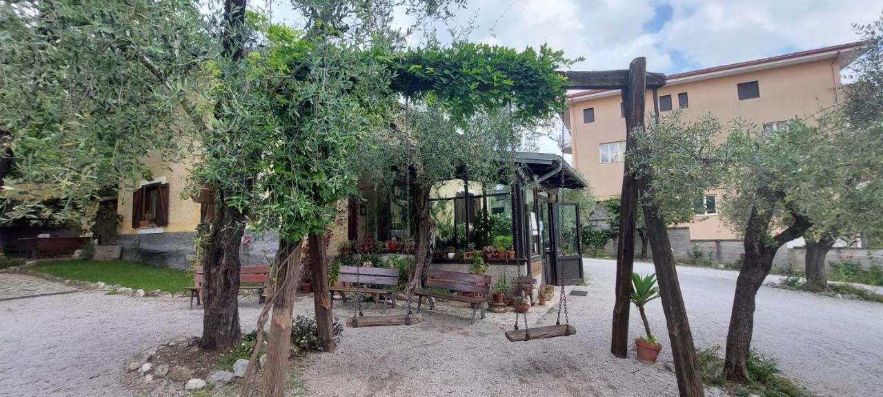 Agriturismo Macchiapiede Сала Консилина Екстериор снимка